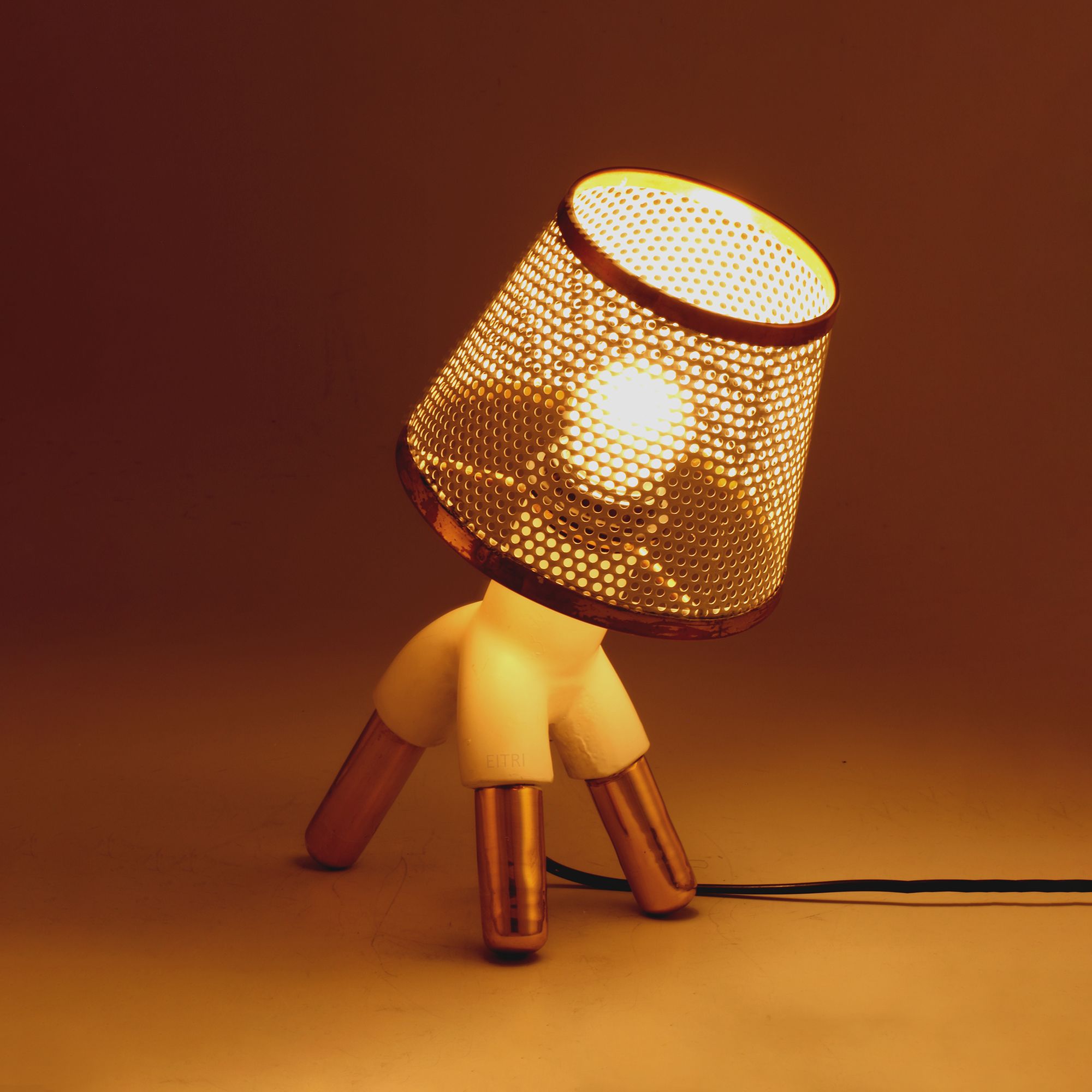 Dogo Table Lamp